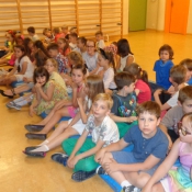 Czytamy, czytamy, nigdy doś nie mamy - klasy II na wieczorze recytacji - czerwiec 2016 r_1