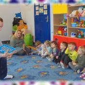 Rybki czytają z tatą Laurki